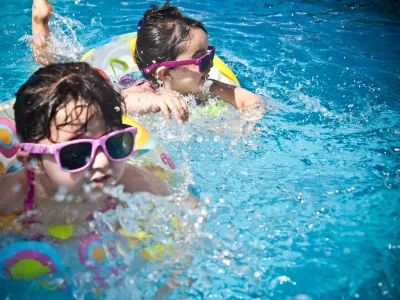 Berenang Membantu Perkembangan Motorik Pada Anak