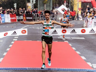 Puncak Kejayaan: Mencetak Rekor Dunia Dengan Cara Unik