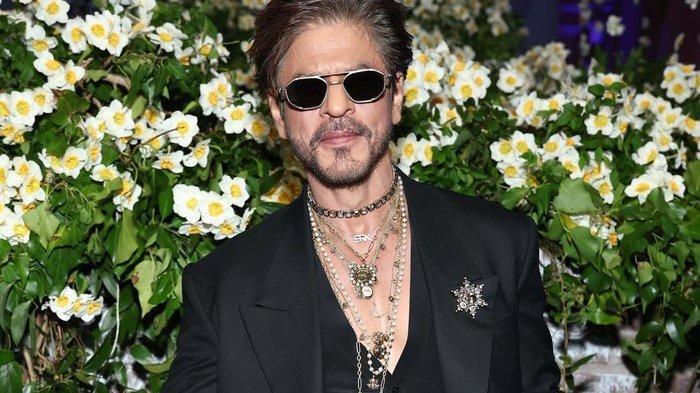 Shah Rukh Khan Tampil Perdana Di Met Gala 2025 Shah Rukh Khan Tampil Perdana Di Met Gala 2025