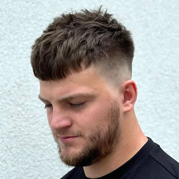 French Crop: Gaya Rambut Maskulin Yang Simpel Dan Stylish