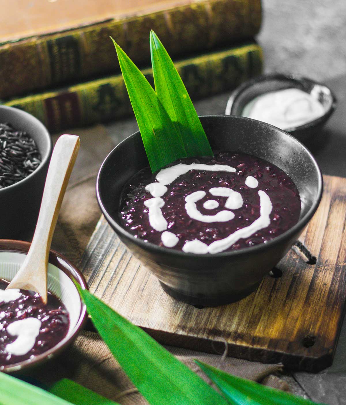 Bubur Ketan Hitam: Kuliner Legendaris Yang Kembali Naik Daun