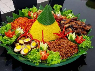 Nasi Tumpeng