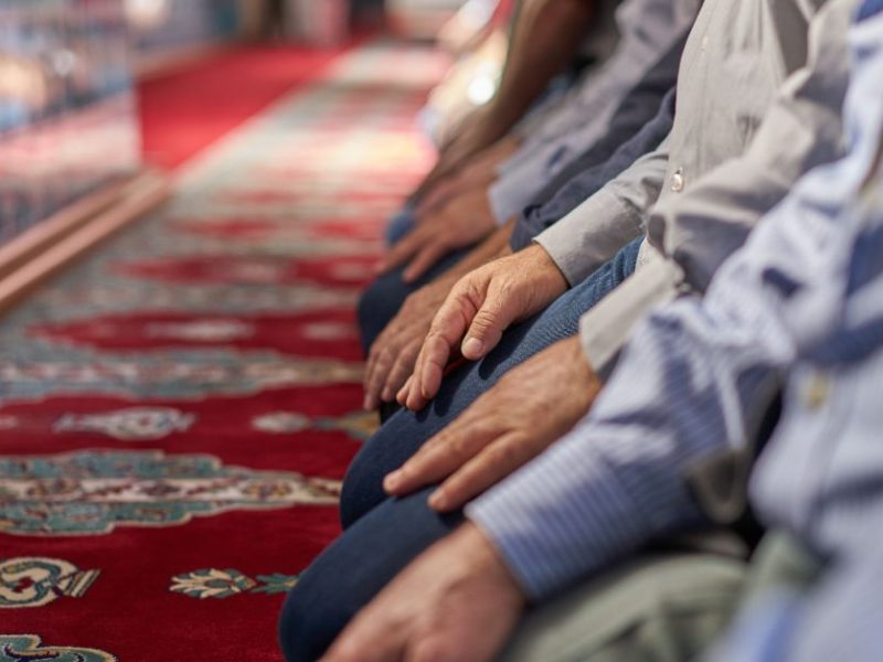 Kewajiban Sholat Jumat: Hukum & Dampaknya Bagi Umat Muslim