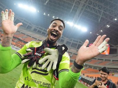 Teken Kontrak Baru, Carlos Eduardo Bertahan Di Persija