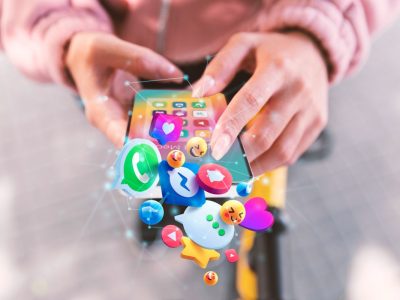 Top 4 Medsos Indonesia 2025: Siapa Penguasa Selain TikTok-WA?