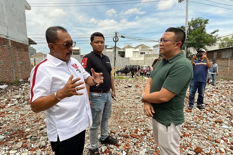 Nenek di Surabaya Dirobohkan Rumahnya, Minta Ganti Rugi