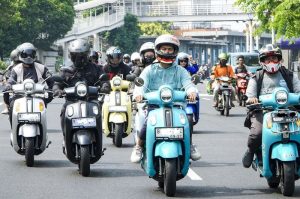 Berkendara Pelan Bisa Mengirit Bahan Bakar? Begini Faktanya