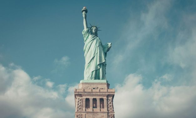 Aturan Visa AS Ribet: Intip Medsos 5 Tahun Bikin Turis Kabur