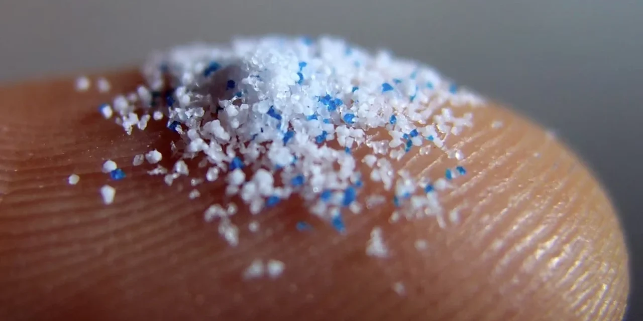 Misteri Air Keran: Nanoplastik & Bakteri Yang Makin Kebal