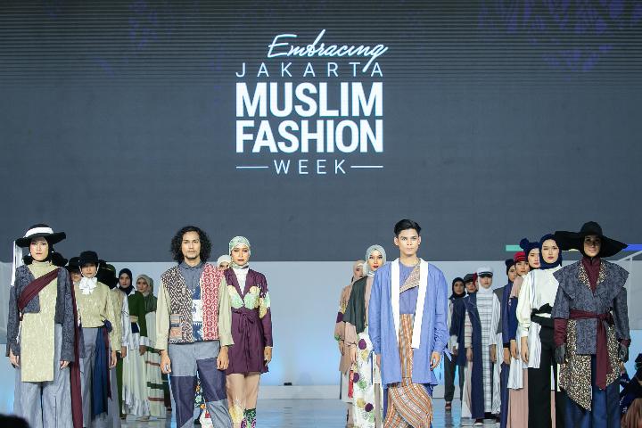 Capek Ikutin Tren? Ini Sisi Gelap Fast Fashion