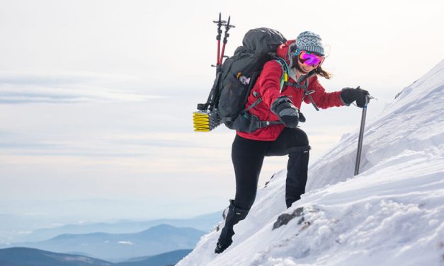 Wajib Bawa! List Gear Penting Buat Trekking Di Salju