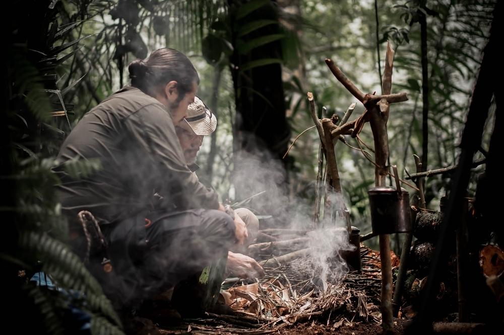 Daftar Logistik Hiking Gunung Yang Wajib Ada