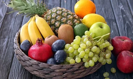 Kolesterol Naik? Rutin Makan Buah Ini Biar Aman!