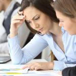 Bahaya Impostor Syndrome Bagi Mental Pekerja Muda