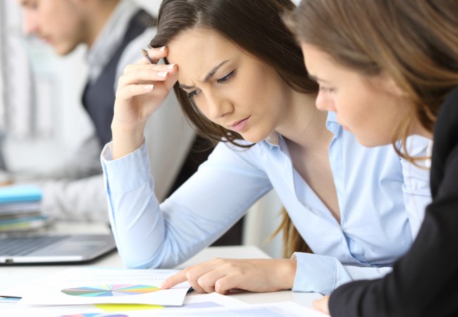 Bahaya Impostor Syndrome Bagi Mental Pekerja Muda
