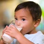 Trik Seru Bikin Anak Ketagihan Minum Susu